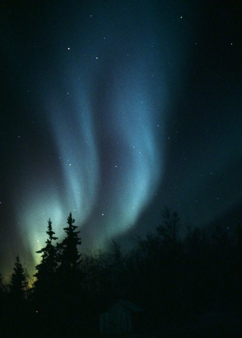 拼盘∕地磁暴来袭 黑龙江、内蒙古等多省报告看到“极光”