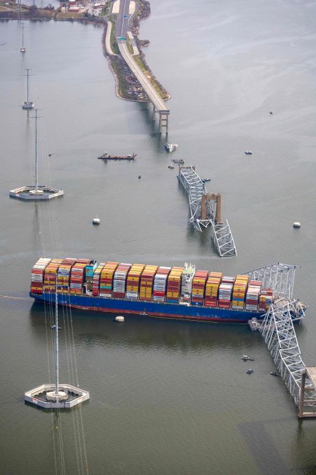 新加坡注册船撞巴尔的摩大桥 狮城派员赴美助调查