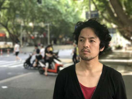 日导自曝爱看小学生穿三角短裤 徐娇轰猥琐有恋童倾向