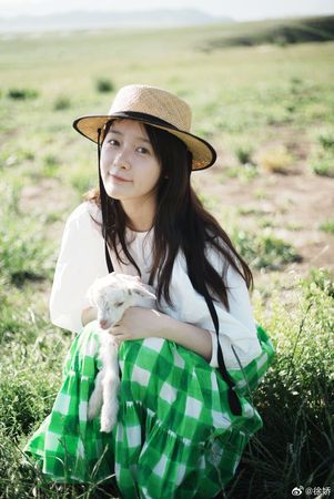 日导自曝爱看小学生穿三角短裤 徐娇轰猥琐有恋童倾向