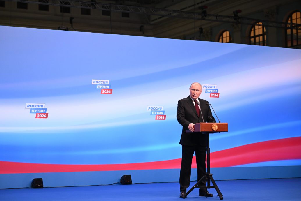 普汀抗议声中以88%得票胜选 多地选民抗议