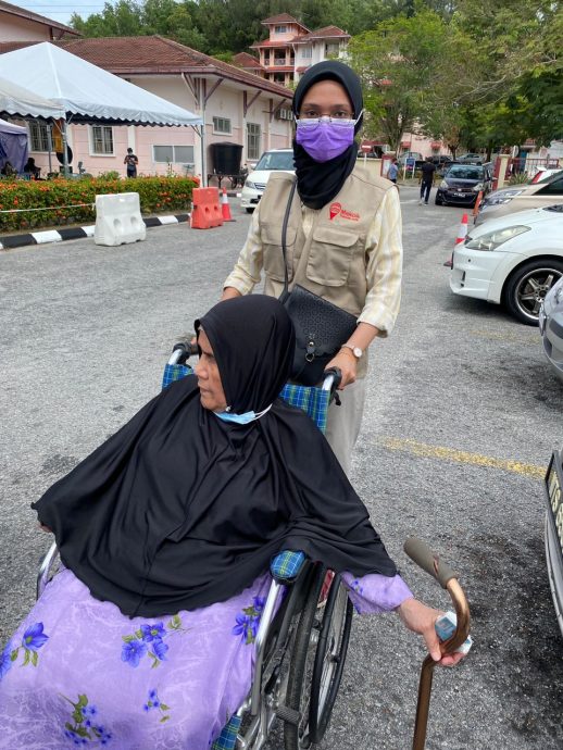 亚航基金会与社企合作推广女性赋权