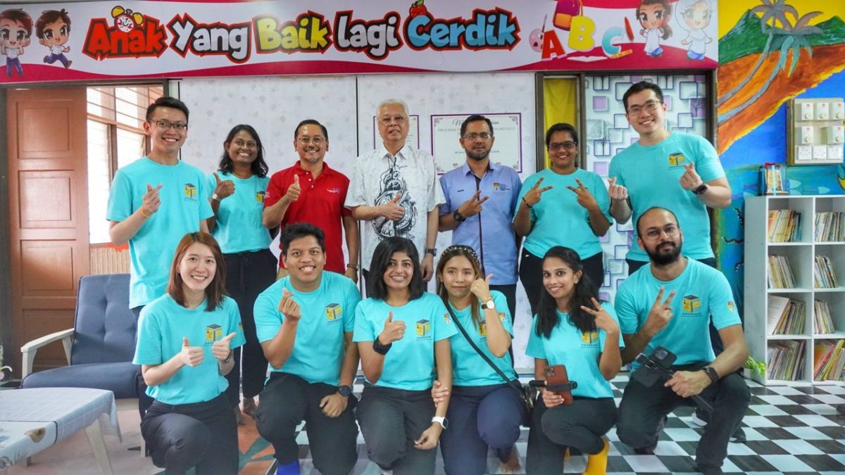 国大生在百乐原住民村推动数字教育思维转变计划