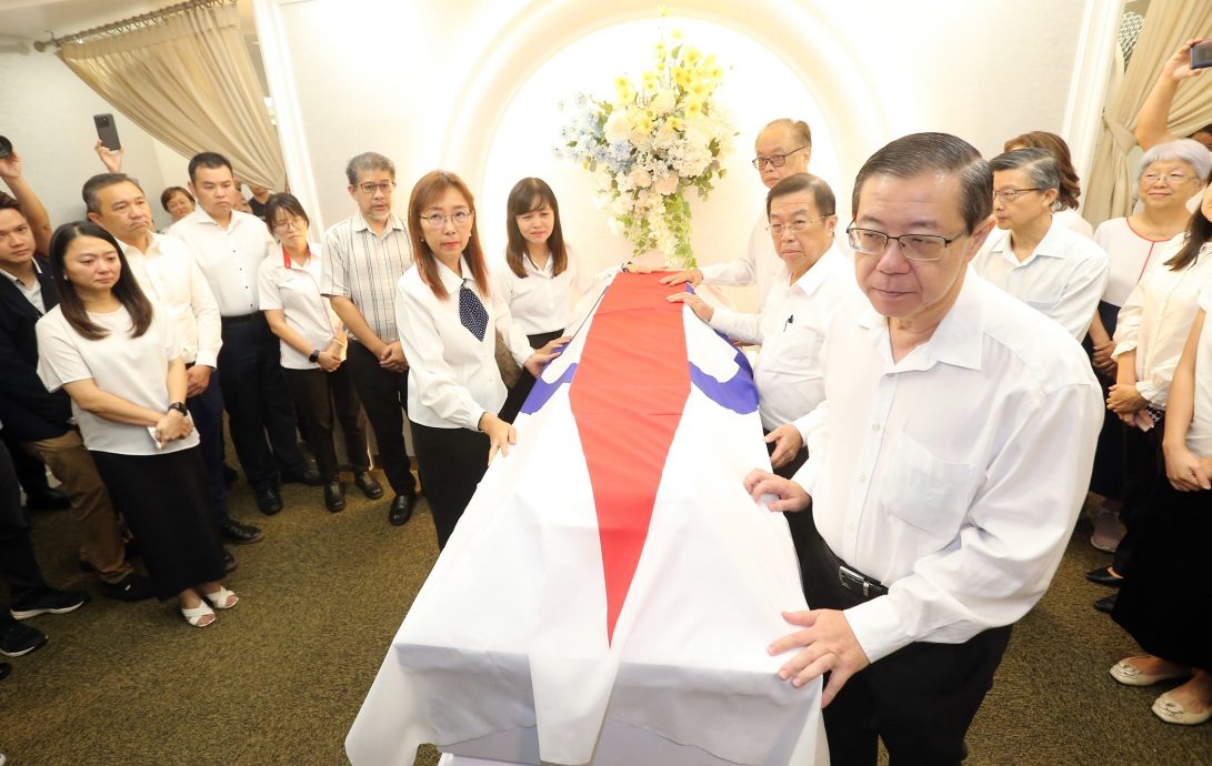 李继香逝世 | 火箭领袖党员选民亲友等 500人送李继香最后一程