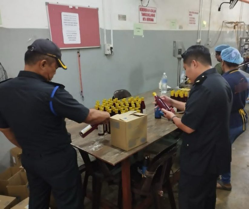 柔︰柔佛国内贸易及生活费部突击，揭货仓疑滥用清真标签