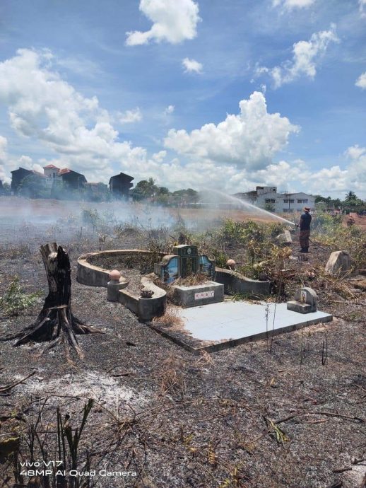柔: 天乾物燥防燃野火 清明扫墓严防火苗