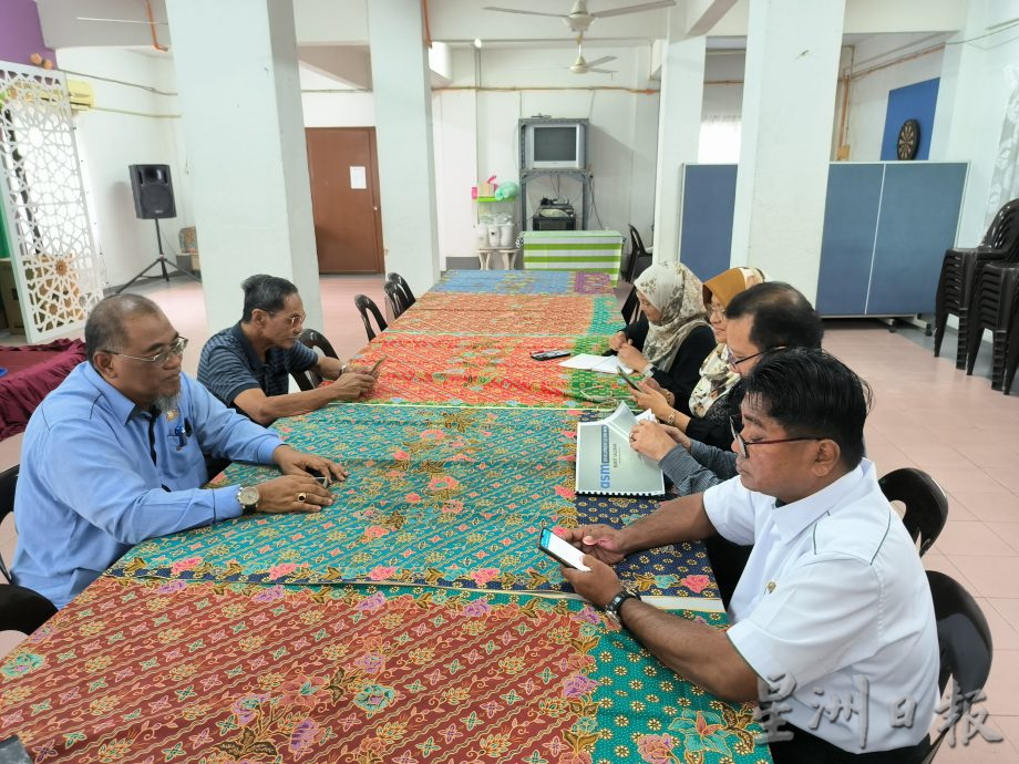 柔:【特稿】: 中低价组屋问题一箩筐 苏海山:应交地方政府管理