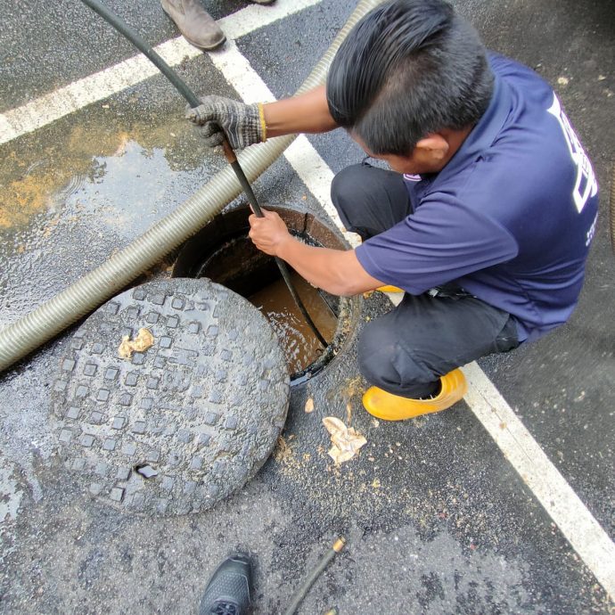 柔:【特稿】: 中低价组屋问题一箩筐 苏海山:应交地方政府管理