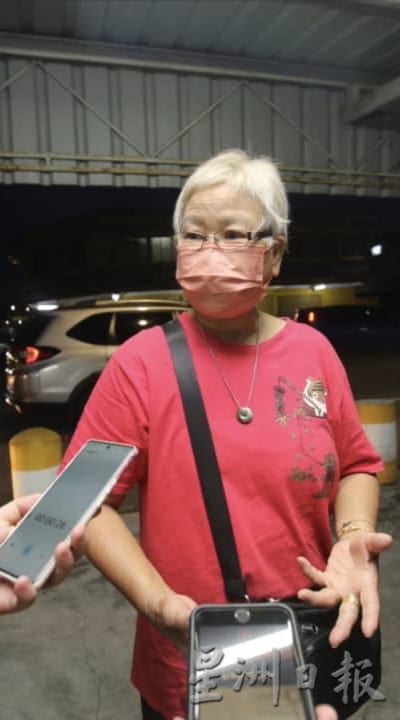 柔：【特稿】：越堤族车霸占车道，国光一校单班制首日，校门前交通陷入大混乱！