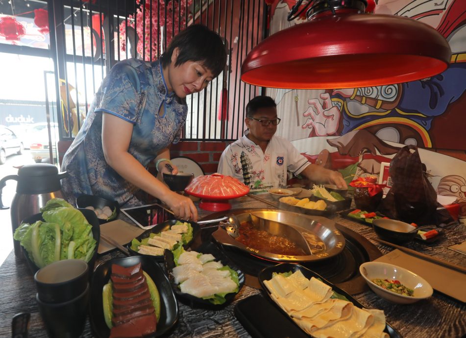 柔:今日面谱(3月28日见报):知性女子王瑞文