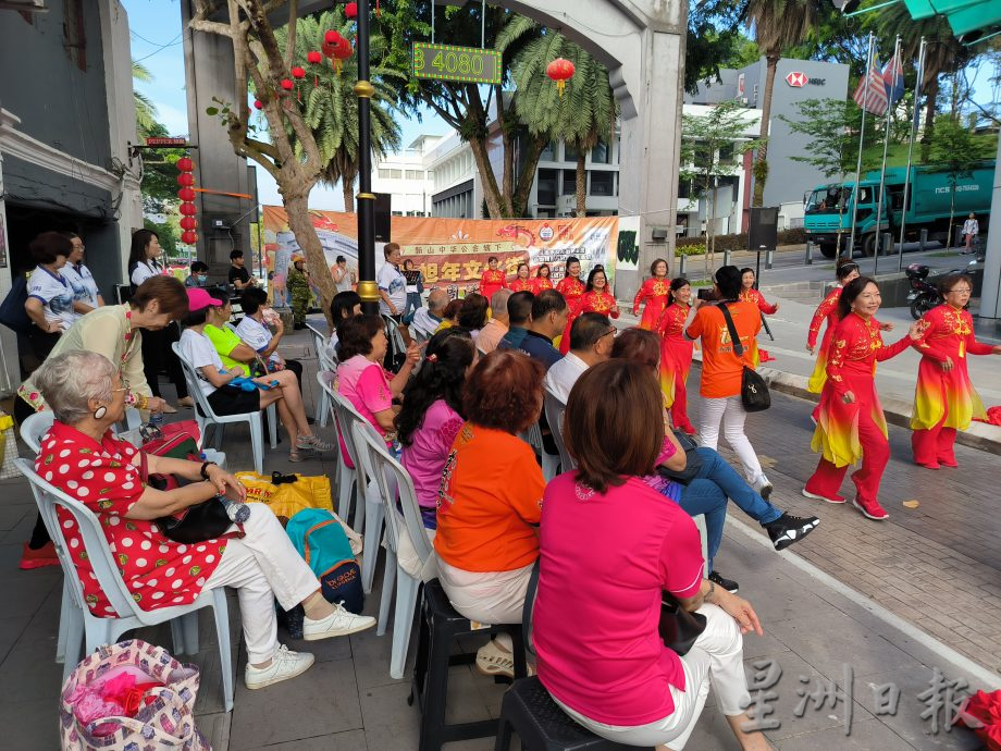 柔:新山四帮会馆妇女组 “舞动”陈旭年街