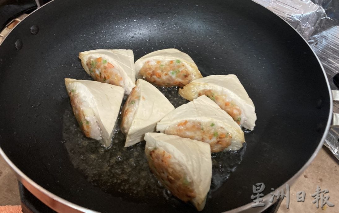 柔：食客指路之私房好菜（3月5日见报）：彭文兰客家酿豆腐