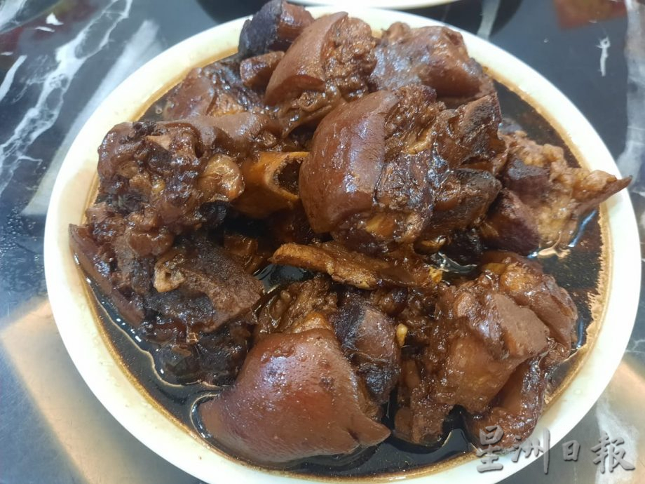 柔：食客指路（12日刊登）：林莉洙热情好客 “Corina Cafe”成亲友相聚的场所