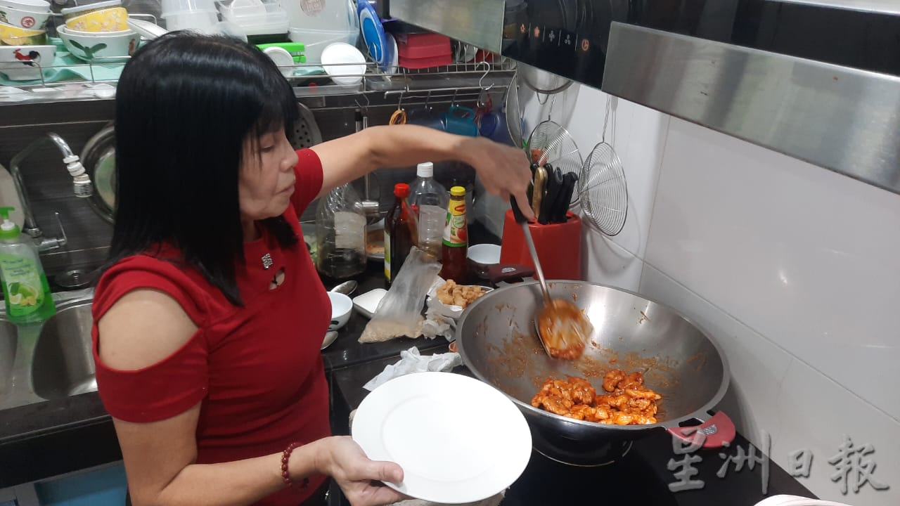 柔:食客指路(12日刊登):林莉洙热情好客 “Corina Cafe”成亲友相聚的场所