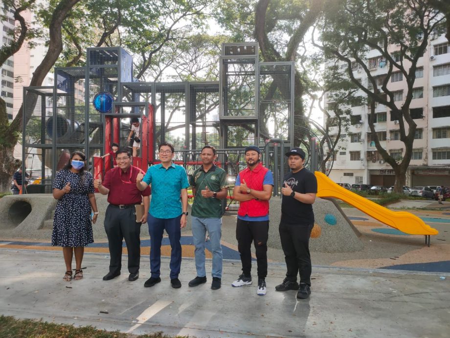 武吉占姆睦邻公园增设施 沈志勤促爱护公物环境