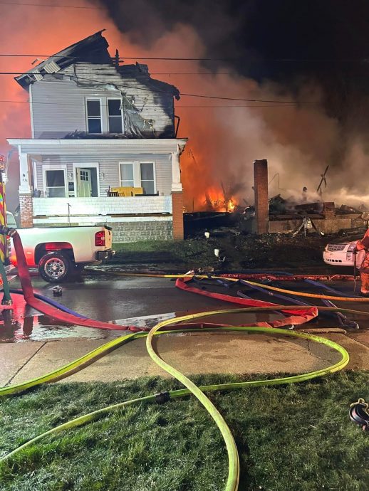 母泪眼看著家人陷火海 父与4幼儿惨遭烧死