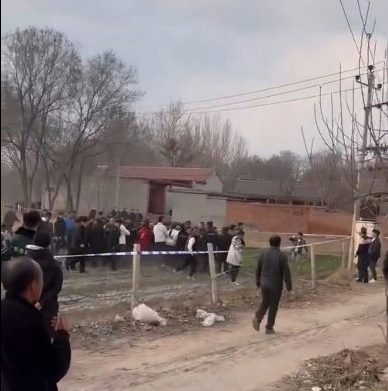 河北初中生惨遭同学霸凌杀死埋尸 家属:脸被铁锹铲得面目全非