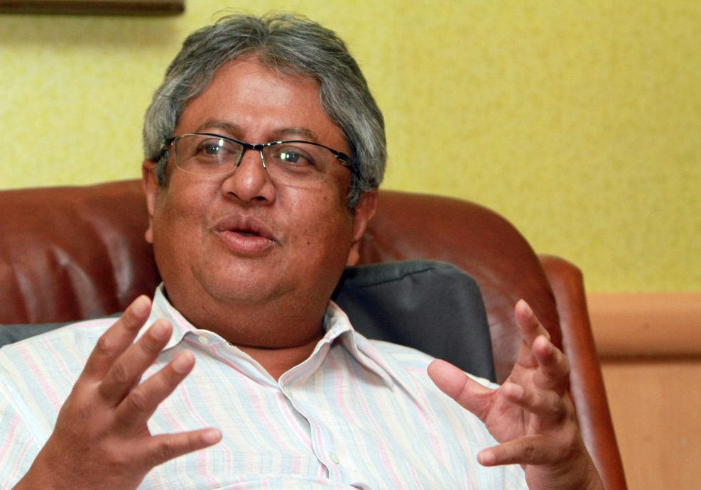 (注意留言)再益抨自动贩卖机卖酒建议 “那司机也不能载 海关也不能查”