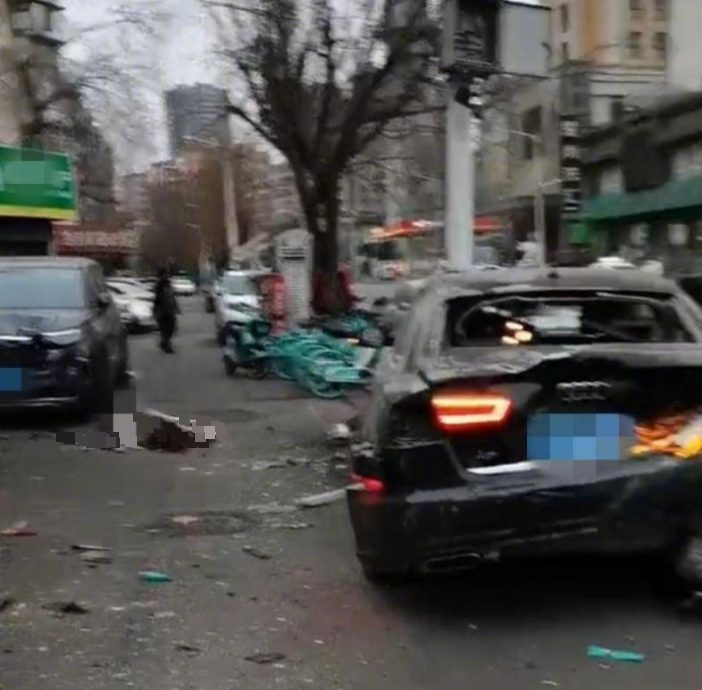 浙江台州一学校发生车辆冲撞人群　近10名学生受伤   