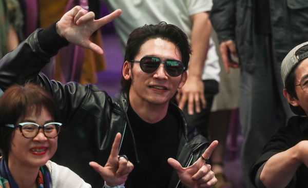 温昇豪眼睛动手术 办妥身后事不设牌位