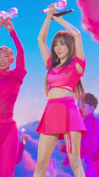 王心凌化身啦啦队热舞 粉丝惊问:到底几岁?