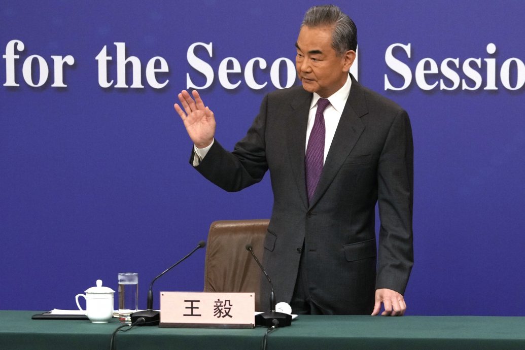 王毅:迟早会看到全家福