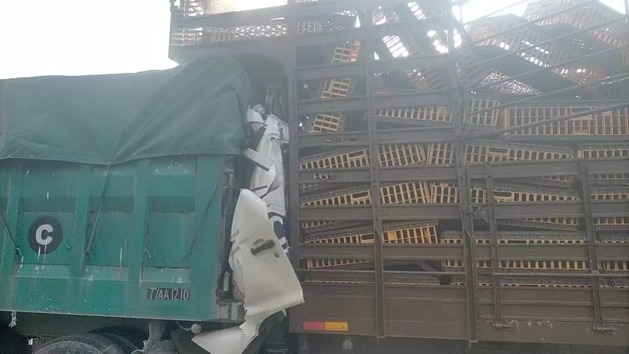 疑罗里追尾撞罗里  南北大道务边北上方向关闭 