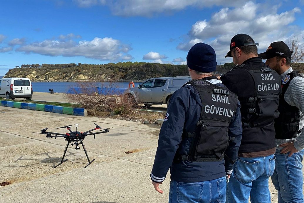 移民船在土耳其沿海倾覆已致死21人