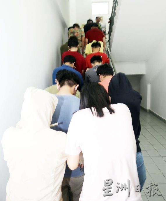 网赌集团61人分4批面控 17被告否认有罪