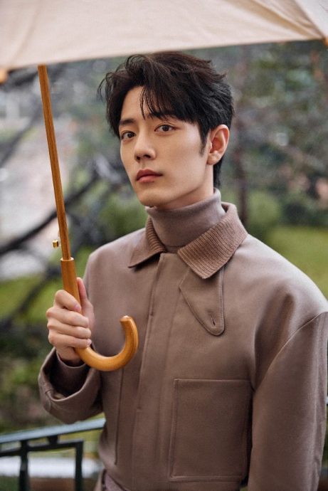 肖战2年拿下20个代言 被封最具商业价值男星