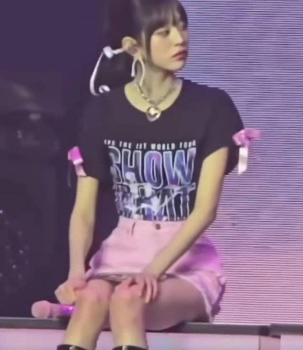 行程太紧凑犯困 张员瑛狠掐大腿提神