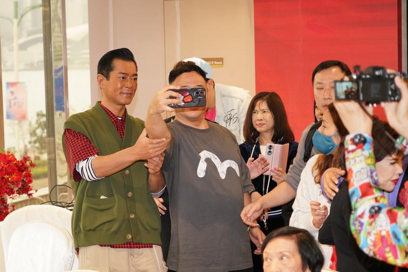 被爆有意搞演艺人老人院 古天乐:我尽力啦!