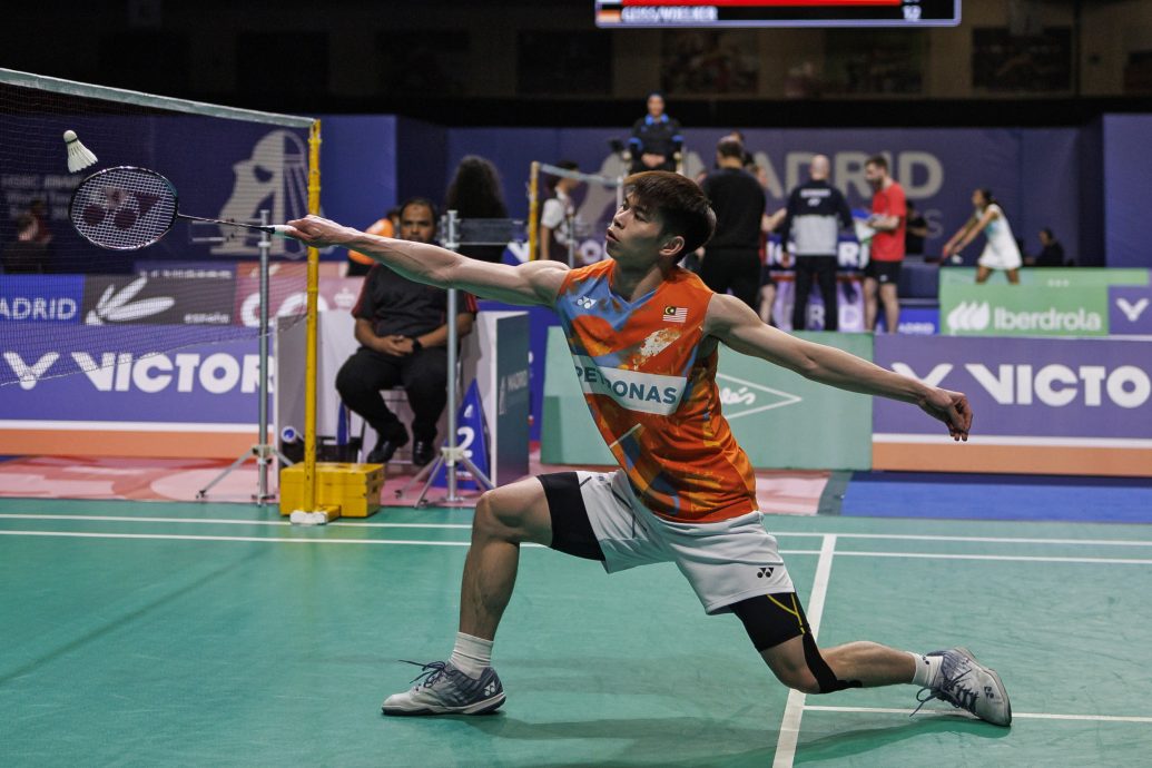 西班牙羽球超级300赛| 首闯300赛男双4强 阿叶战波波夫兄弟