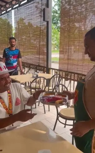 视频| 傻傻分不清楚? 点Roti Pisang却来面包和香蕉