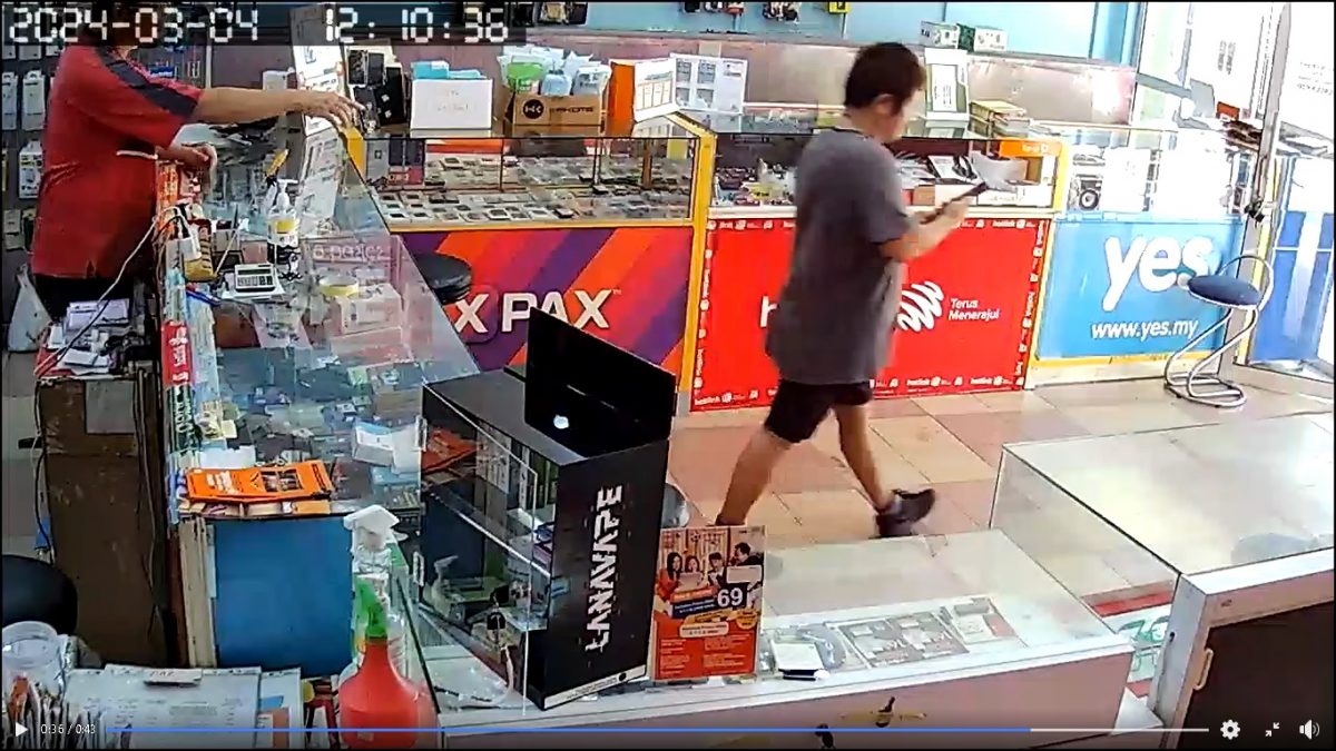 视频| 手机修好没付钱就跑路 店家被迫网上寻人