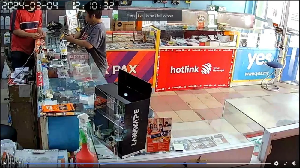 视频| 手机修好没付钱就跑路 店家被迫网上寻人