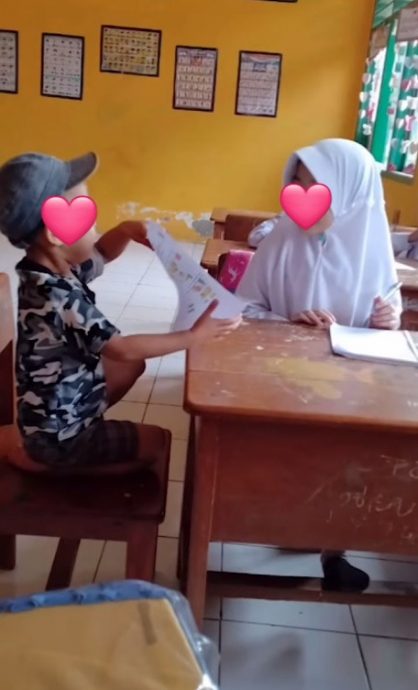 视频 | 母癌逝弟没人看顾 9岁小姐姐带他上学网民心酸