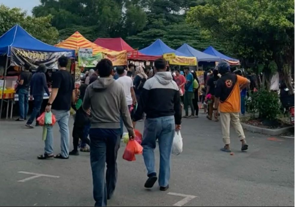 视频 | 蚝油+辣椒酱当叁峇卖!顾客:竟偷工减料到这地步