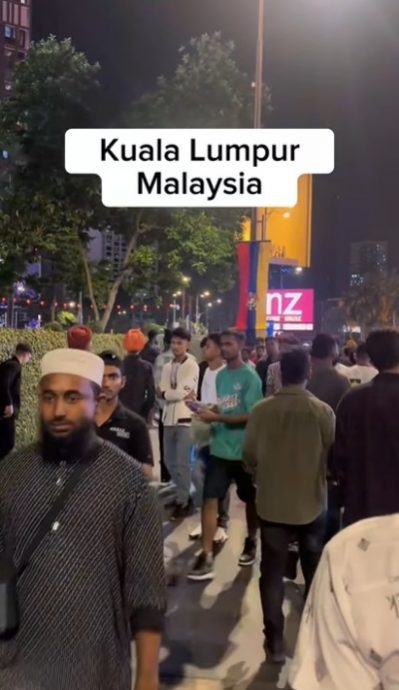 视频|游客惊讶隆市假日沦外劳城 网民： “欢迎来到小达卡！”