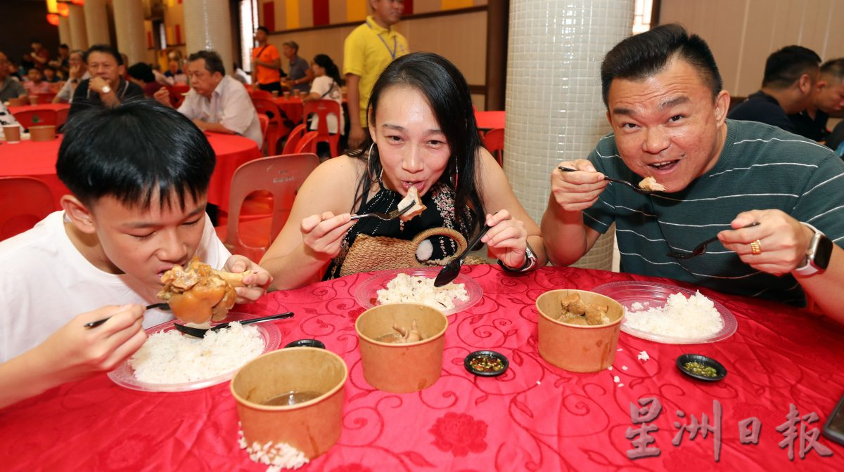 购报/大都会封底/巴生人全力捍卫肉骨茶