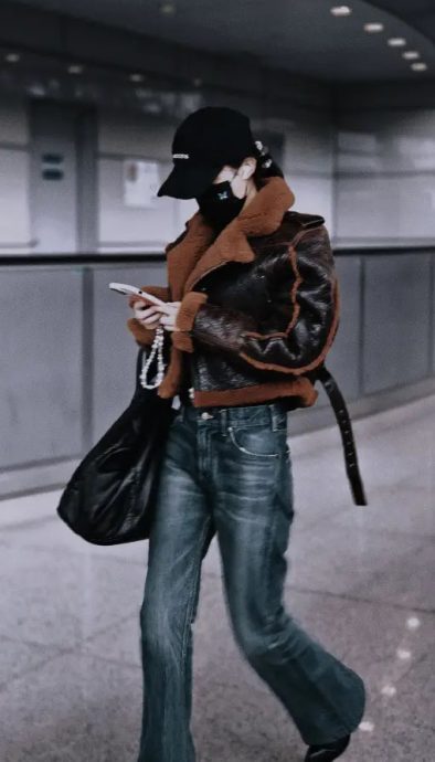 赵丽颖用配音被酸爆 妆容显老遭吐槽中年古偶