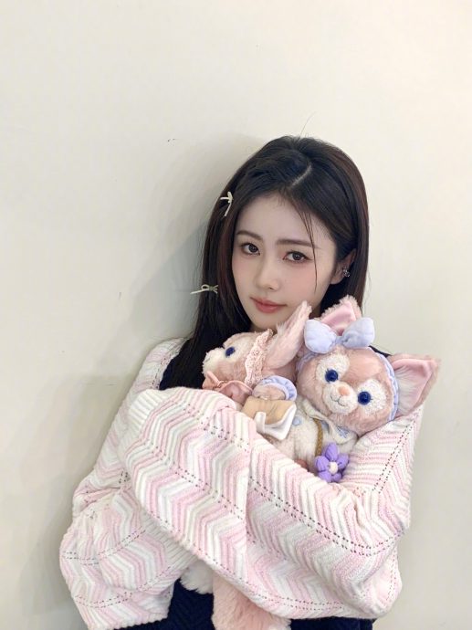 赵露思品牌宠儿 21个代言领先95后小花