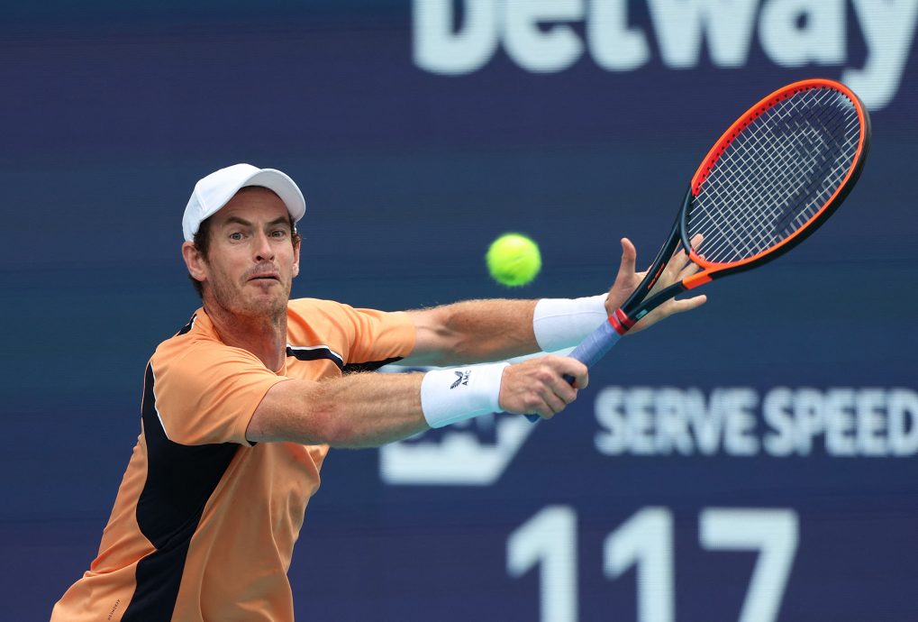 迈阿密网球赛| 现役第3位男单达30胜  穆雷淘汰贝雷蒂尼闯次圈