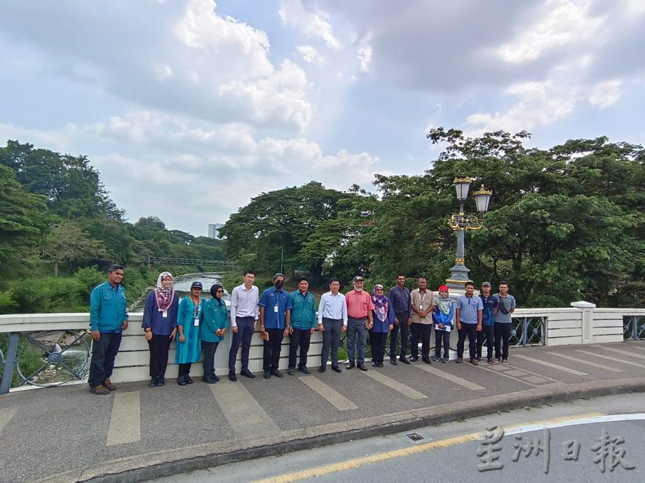 郑国霖:近打河出现集体死鱼 分析河水样本找导因