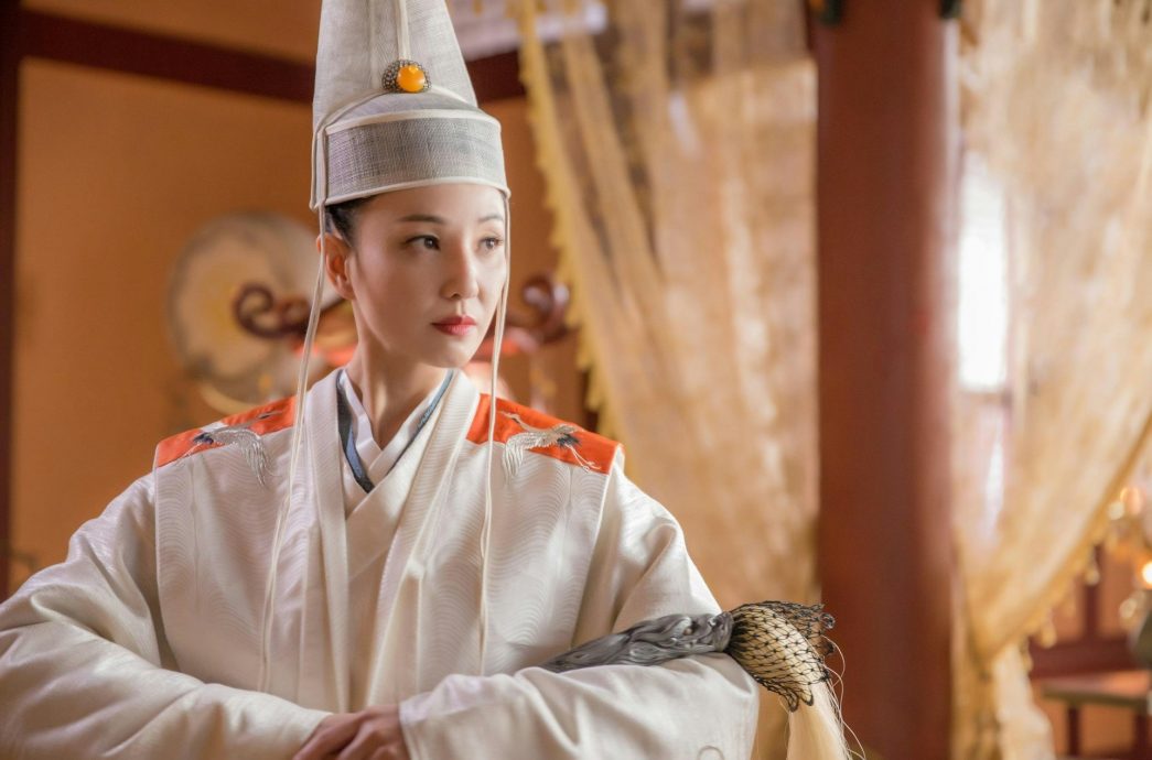 郑希怡演网络电影　挨轰演烂片