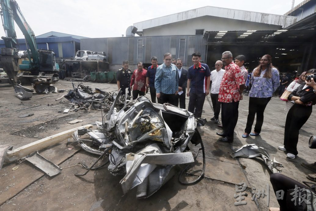 陆兆福巡视汽车报废中心及线上汽车报废系统