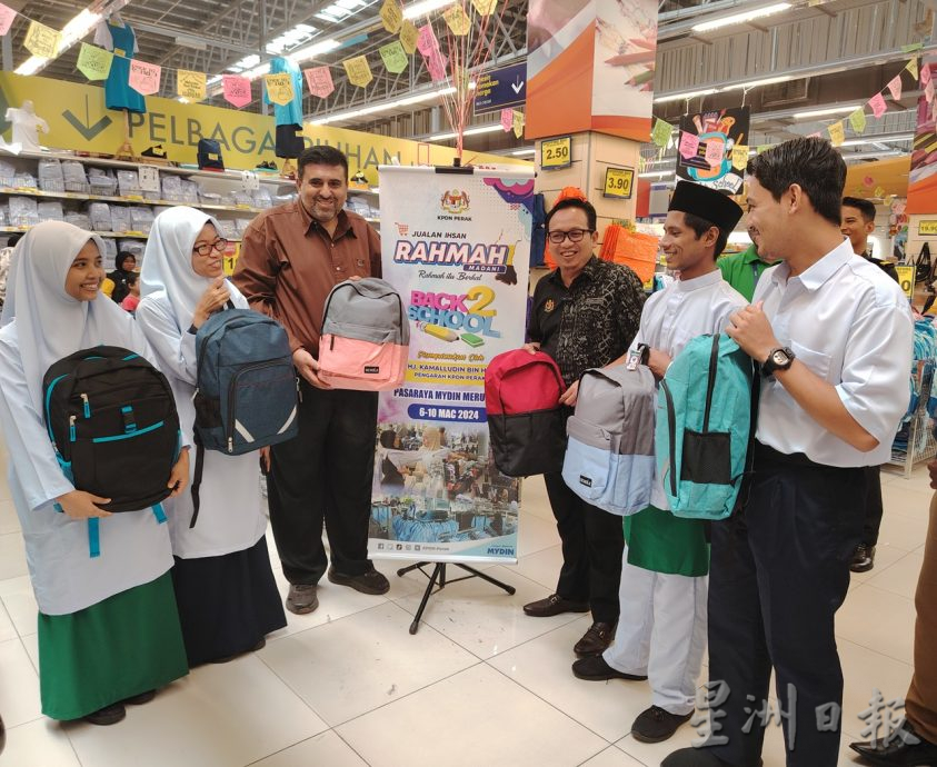 霹内贸局:不合理价格售开学用品 江沙商家遭警告