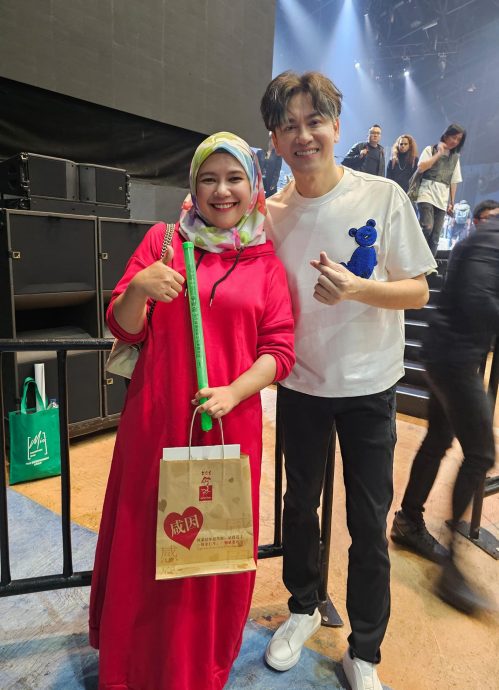 马来主播秒变迷妹 最开心隔1年李圣杰还记得她 