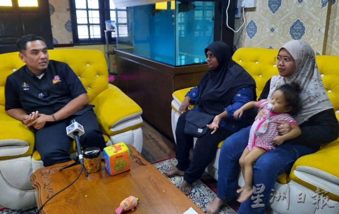 （全国暖势力）小凯拉需25万令吉进行肝脏移植手术 精神病患者达诺卖面干筹2千令吉协助