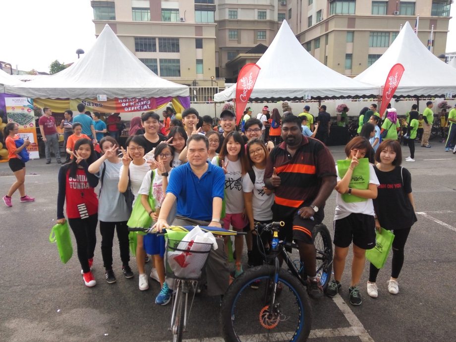 （刊期3月30日）有故事的人：当学生的“光”，指引方向